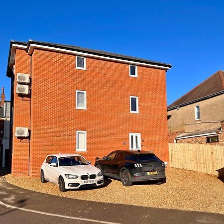 Superb Modern Flat In Northampton, Parking &Ev Lägenhet Exteriör bild