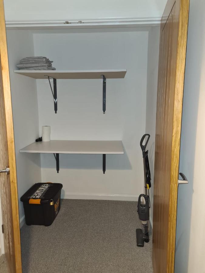 Superb Modern Flat In Northampton, Parking &Ev Lägenhet Exteriör bild